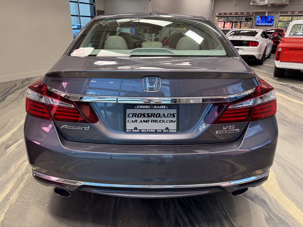 Used 2017 Honda Accord Touring image 37