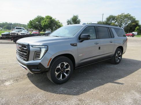 New 2026 GMC Yukon XL AT4 Ultimate AWD/4WD image 7