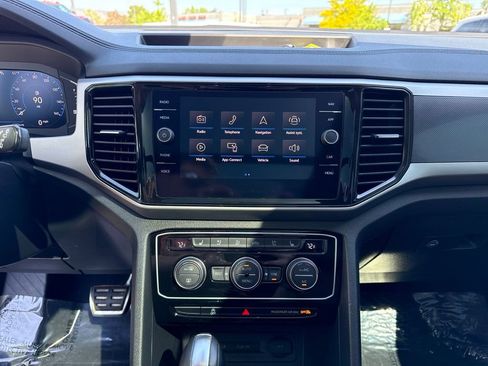 Used 2021 Volkswagen Atlas SEL Premium AWD/4WD image 17