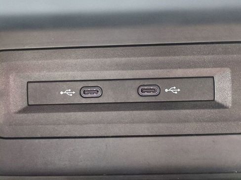 Used 2021 Volkswagen Atlas Cross Sport SE w/ Panoramic Sunroof Package image 23