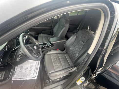 Used 2023 Buick Envision Avenir FWD image 9