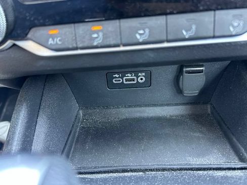 Used 2025 Nissan Altima 2.5 SV FWD image 14