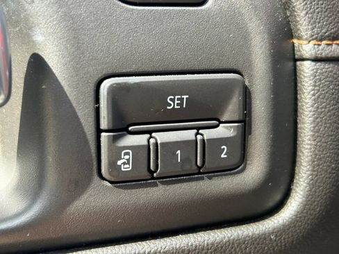 Used 2021 GMC Sierra 1500 AT4 w/ AT4 Preferred Package AWD/4WD image 24