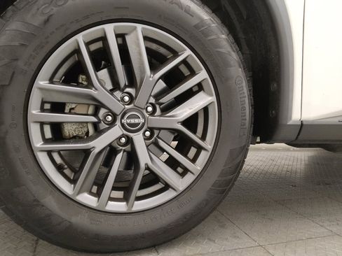 Used 2022 Nissan Rogue S image 31