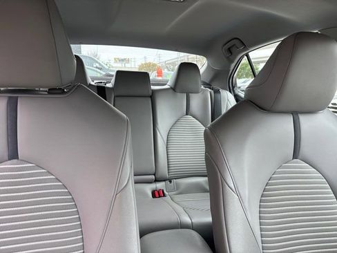 Used 2021 Toyota Camry SE FWD image 51