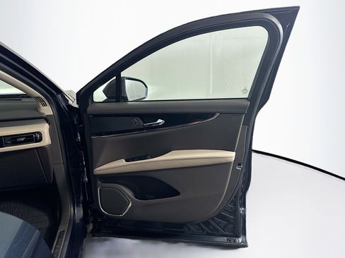 Used 2022 Lincoln Nautilus FWD w/ Premium Package image 34