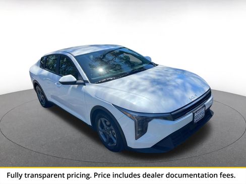 Used 2025 Kia K4 FWD image 1