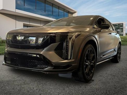 New 2026 Cadillac Optiq V w/ Magnus Launch Edition image 8