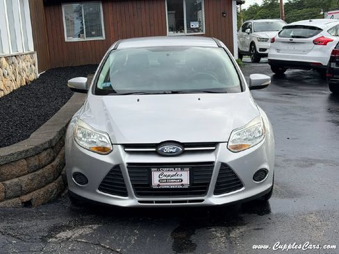 Used 2014 Ford Focus SE FWD image 10