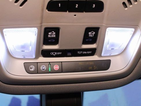 Used 2020 Buick Enclave Essence image 29