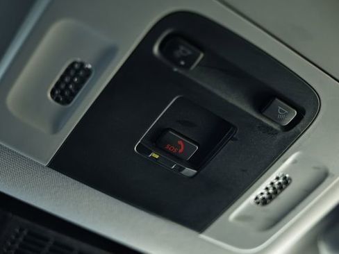 Used 2025 Toyota Camry LE FWD image 40