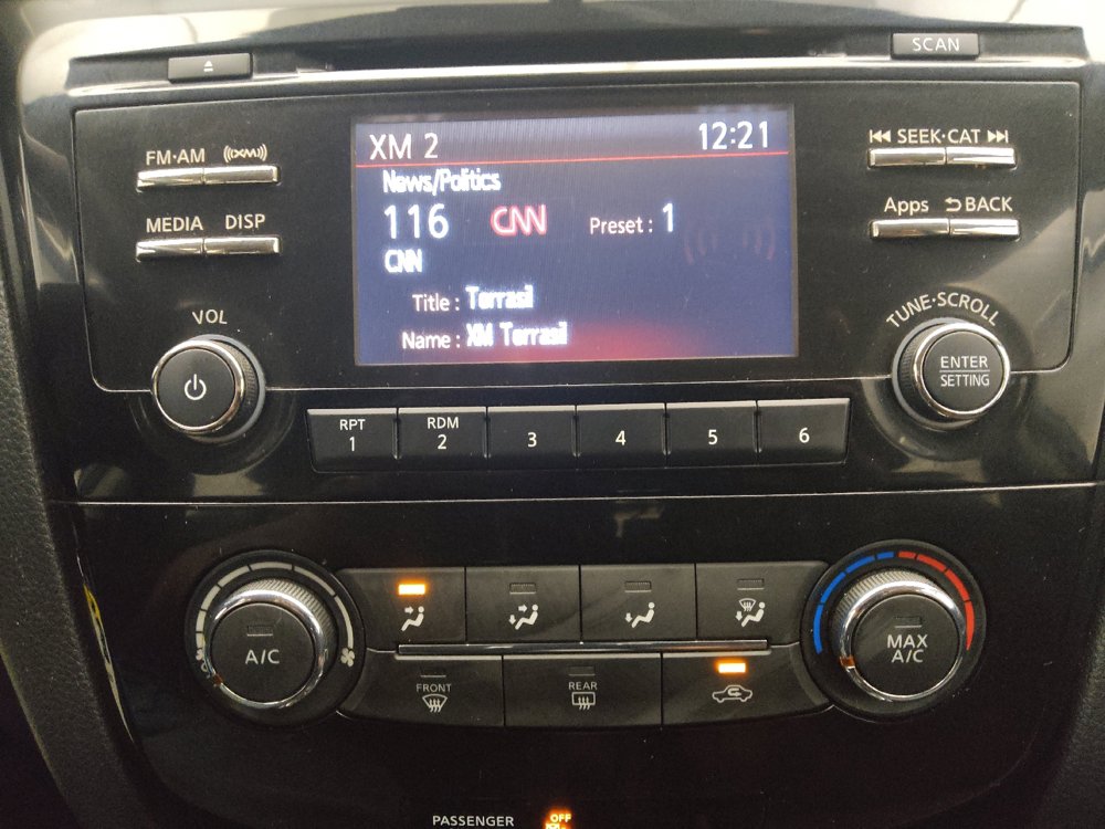 Used 2015 Nissan Rogue S AWD/4WD image 25