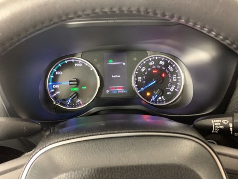 Used 2022 Toyota RAV4 XLE w/ XLE Grade Weather Package AWD/4WD image 19