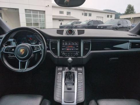 Used 2017 Porsche Macan w/ Premium Package Plus AWD/4WD image 12