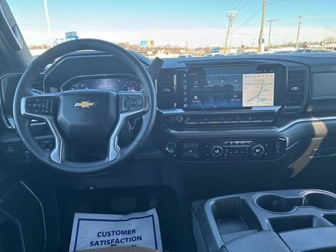 Used 2025 Chevrolet Silverado 1500 LT image 23