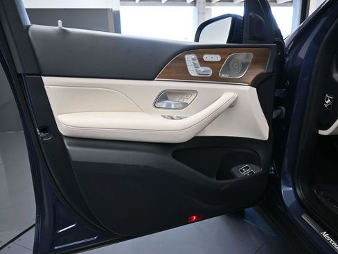 Used 2024 Mercedes-Benz GLE 450e 4MATIC image 17