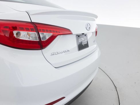 Used 2017 Hyundai Sonata Limited w/ Tech Package 03 image 16