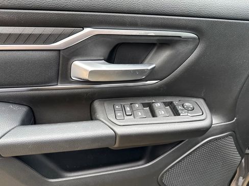 New 2026 RAM 1500 4x4 Crew Cab image 21