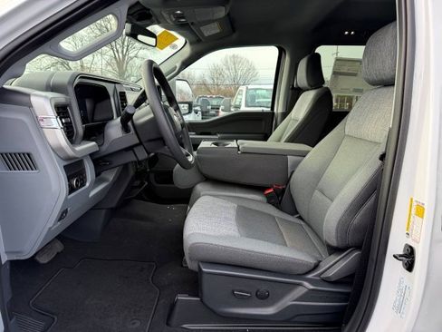 New 2026 Ford F350 XLT w/ XLT Premium Package AWD/4WD image 13