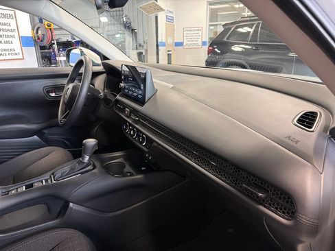 Certified 2026 Honda HR-V LX image 32