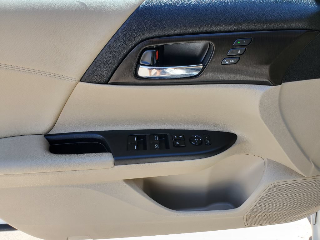 Used 2015 Honda Accord EX-L image 14