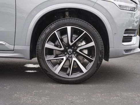 Used 2025 Volvo XC90 B6 Plus w/ Protection Package Premier AWD/4WD image 4