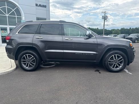 Used 2020 Jeep Grand Cherokee Limited AWD/4WD image 9