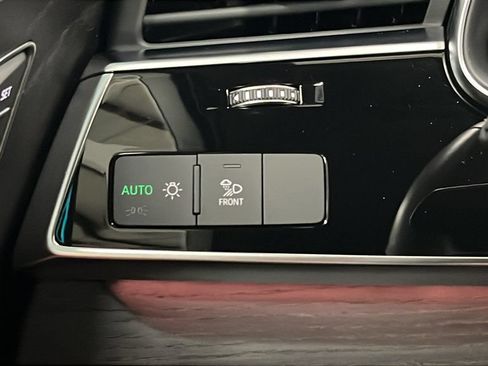 Used 2023 Audi Q7 2.0T Premium Plus w/ Premium Plus Package AWD/4WD image 35