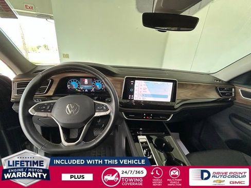 Used 2025 Volkswagen Atlas SE AWD/4WD image 22
