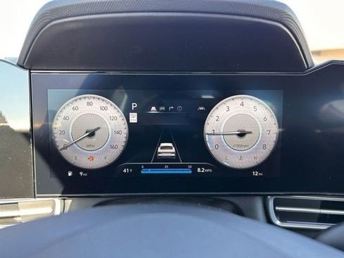 New 2025 Hyundai Elantra Limited w/ Cargo Package image 17