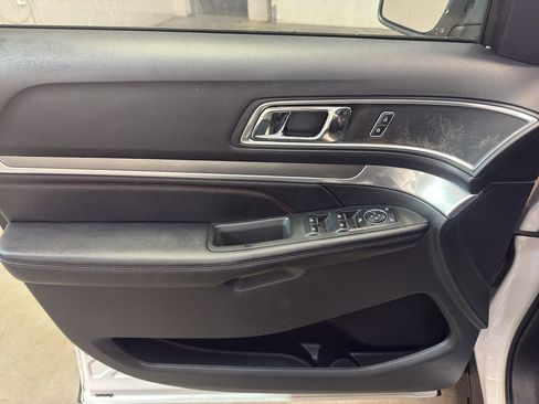 Used 2016 Ford Explorer Sport AWD/4WD image 13