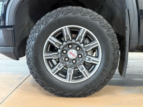 Used 2024 GMC Sierra 1500 AT4 w/ AT4 Preferred Package AWD/4WD image 8