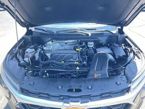 Used 2026 Chevrolet Trax LT w/ Driver Confidence Package FWD image 28
