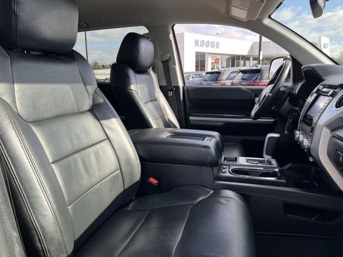 Used 2017 Toyota Tundra SR5 image 26