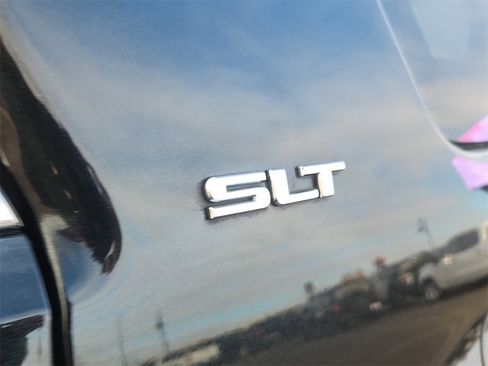 Used 2011 GMC Acadia SLT w/ LPO, 'HIT The Road' Package image 19