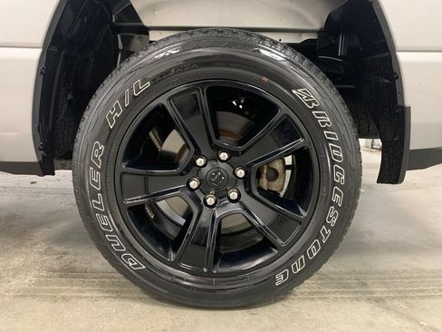 Used 2022 RAM 1500 Big Horn AWD/4WD image 5
