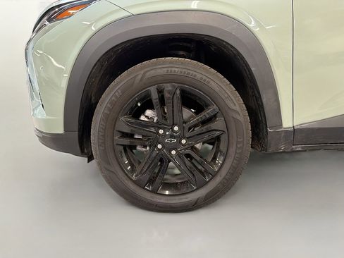 Used 2025 Chevrolet Trax ACTIV FWD image 30