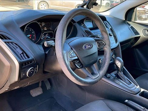 Used 2018 Ford Focus SE image 16