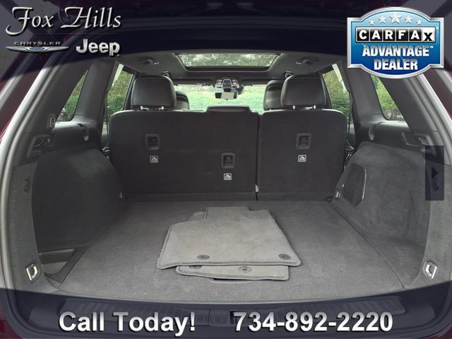 Certified 2023 Jeep Grand Cherokee Overland w/ Luxury Tech Group IV AWD/4WD image 10