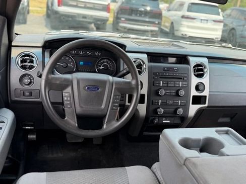 Used 2011 Ford F150 XLT w/ Trailer Tow Pkg RWD image 4