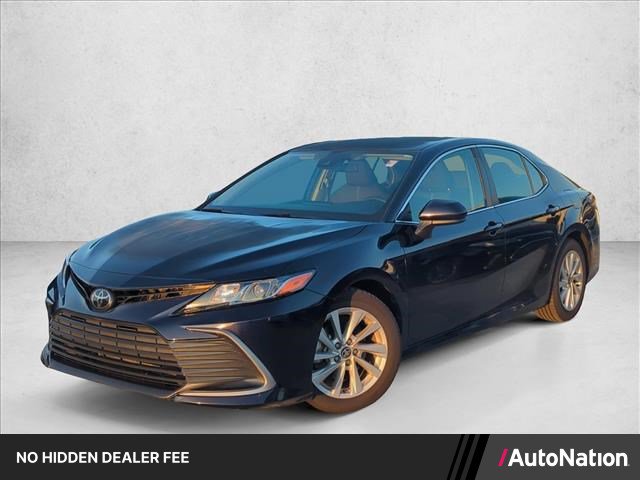 Used 2022 Toyota Camry LE FWD image 1