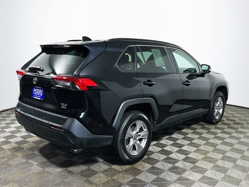 Used 2025 Toyota RAV4 XLE AWD/4WD image 7