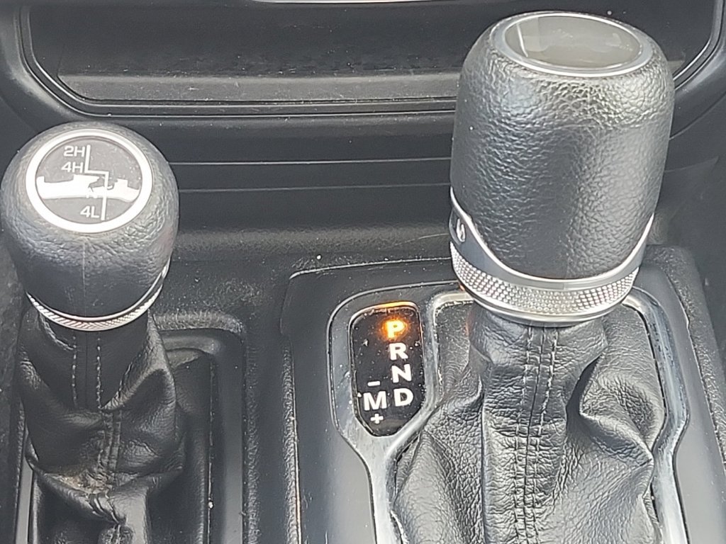 Used 2023 Jeep Wrangler Unlimited Sport AWD/4WD image 5