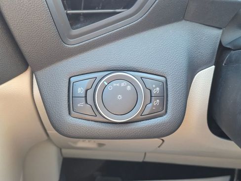 Used 2018 Ford Escape SE w/ SE Sync 3 Package AWD/4WD image 34