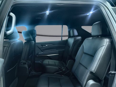 New 2026 Chevrolet Traverse LT w/ Driver Confidence Package AWD/4WD image 31