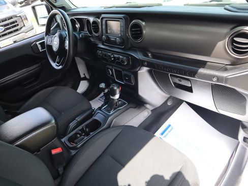 Used 2018 Jeep Wrangler Unlimited Sport AWD/4WD image 27