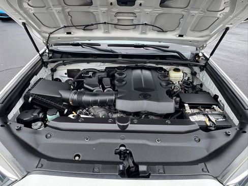 Used 2014 Toyota 4Runner Trail image 29