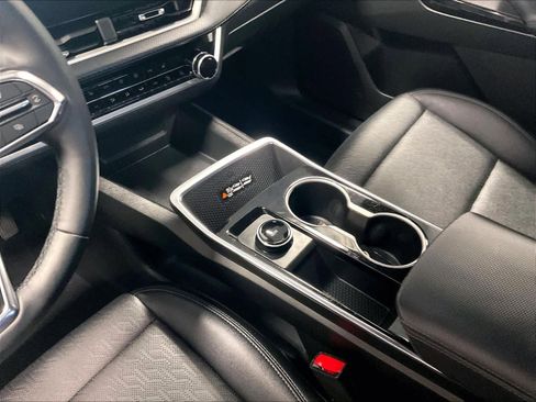 Used 2026 Chevrolet Equinox LT w/ Convenience Package II image 20