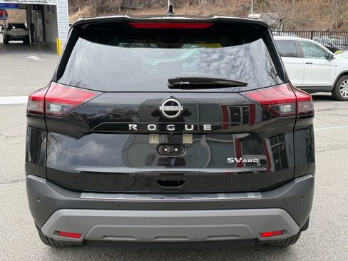 Used 2023 Nissan Rogue SV image 5