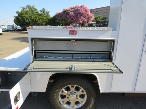 New 2022 RAM 3500 Tradesman w/ Chrome Appearance Group image 45